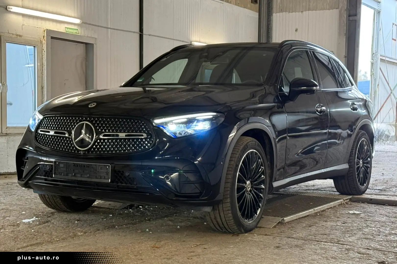 MERCEDES-BENZ GLC 220 d 4Matic ACC PANO 360  BURMESTER AHK