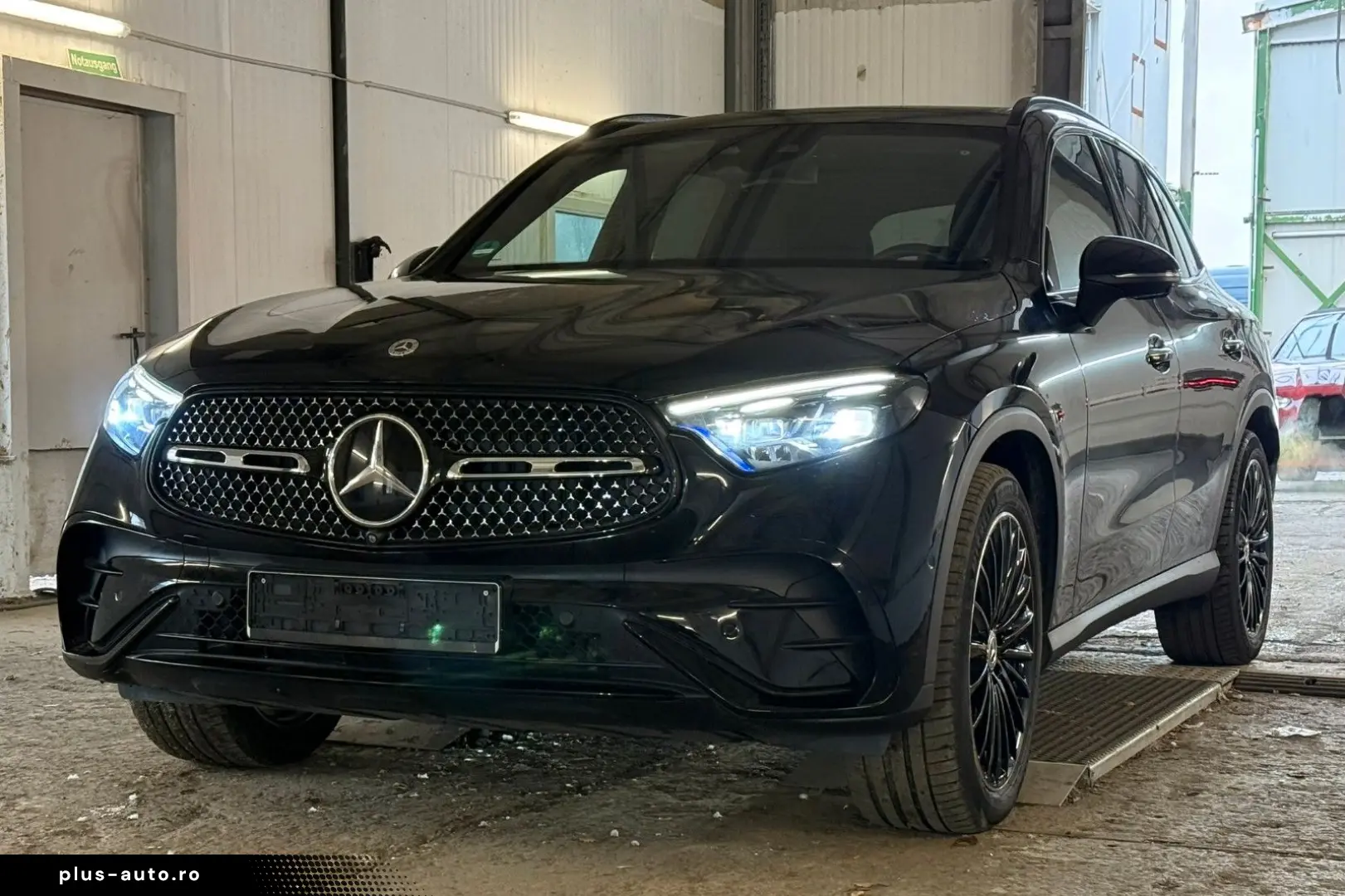 MERCEDES-BENZ GLC 220 d 4Matic ACC PANO 360  BURMESTER AHK