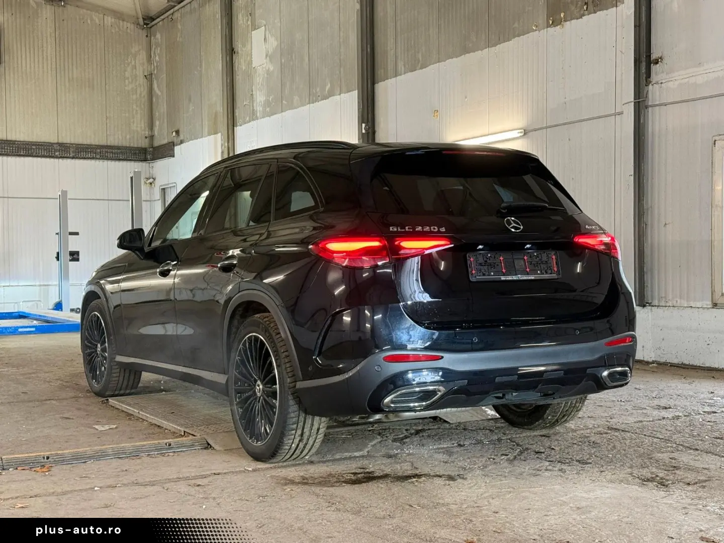 MERCEDES-BENZ GLC 220 d 4Matic ACC PANO 360  BURMESTER AHK