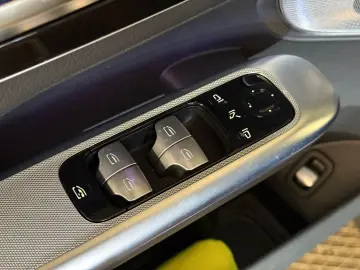 MERCEDES-BENZ GLC 220 d 4Matic ACC PANO 360  BURMESTER AHK