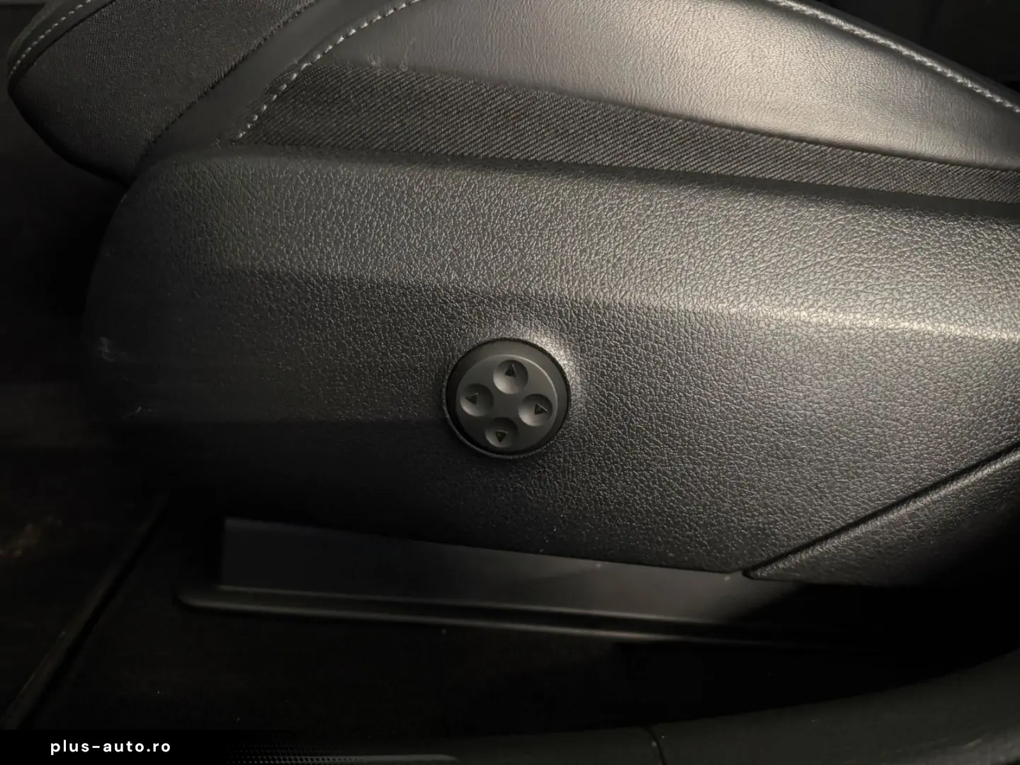 MERCEDES-BENZ GLC 220 d 4Matic ACC PANO 360  BURMESTER AHK