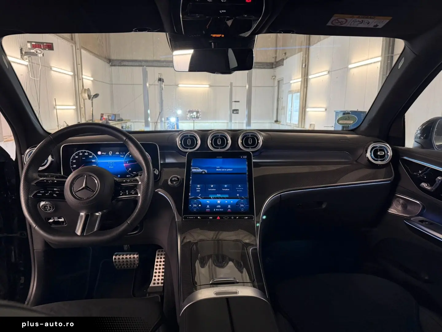 MERCEDES-BENZ GLC 220 d 4Matic ACC PANO 360  BURMESTER AHK