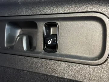 MERCEDES-BENZ GLC 220 d 4Matic ACC PANO 360  BURMESTER AHK