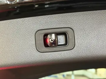 MERCEDES-BENZ GLC 220 d 4Matic ACC PANO 360  BURMESTER AHK