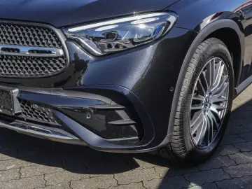 MERCEDES-BENZ GLC 220 d 4M AMG Distronic DigitalLight 360