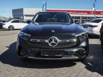 MERCEDES-BENZ GLC 220 d 4M AMG Distronic DigitalLight 360