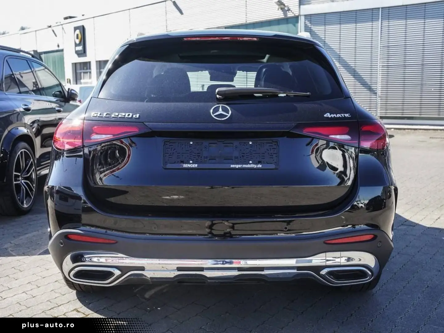 MERCEDES-BENZ GLC 220 d 4M AMG Distronic DigitalLight 360