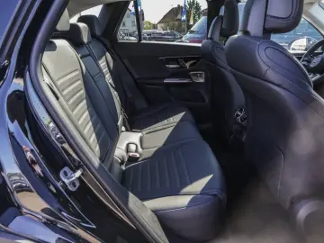 MERCEDES-BENZ GLC 220 d 4M AMG Distronic DigitalLight 360