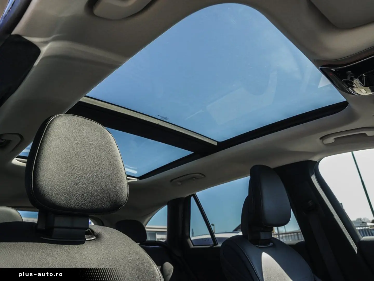 MERCEDES-BENZ GLC 220 d 4M AMG Distronic DigitalLight 360