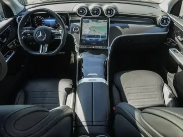 MERCEDES-BENZ GLC 220 d 4M AMG Distronic DigitalLight 360