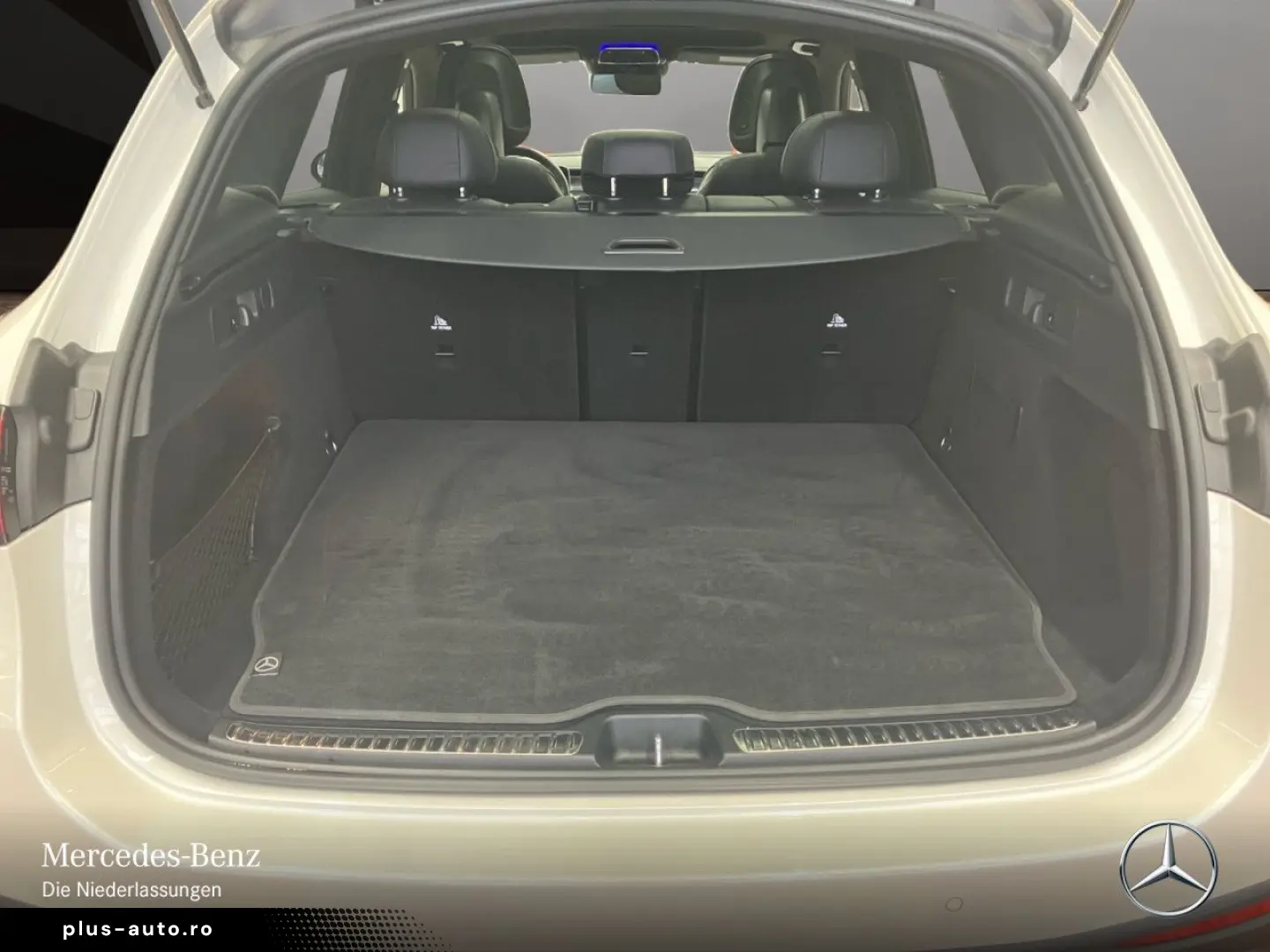 MERCEDES-BENZ GLC220d 4M AMG Prem Pano Distr DigiLED Burm