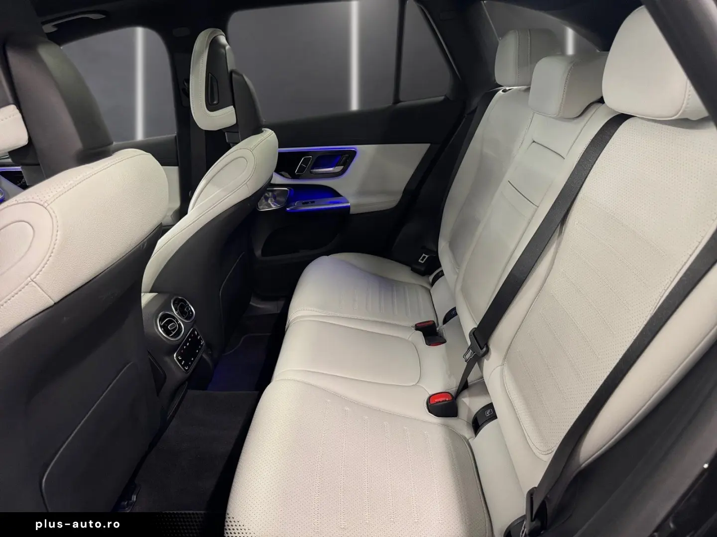 MERCEDES-BENZ GLC 300 d 4M AMG Pano HUD Burmester Di&hellip;