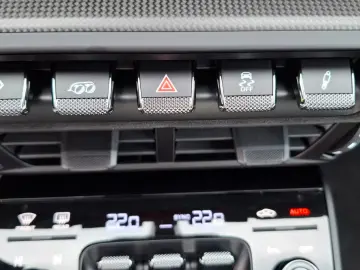 Porsche 992 .2 911 Carrera 4 GTS