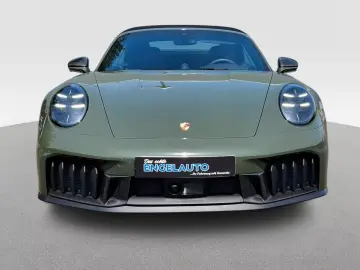 Porsche 992 .2 911 Carrera 4 GTS