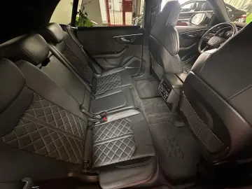 AUDI Q8 50 TDI quattro S-Line Allradlenk AHK 360  STA