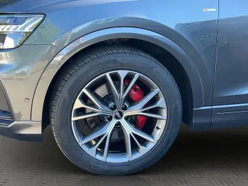 AUDI Q8 50 TDI qu. s-line STANDHZG. AHK ACC MATRXI LE