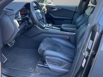 AUDI Q8 50 TDI qu. s-line STANDHZG. AHK ACC MATRXI LE