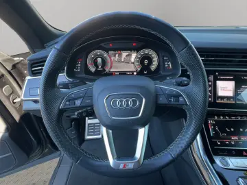 AUDI Q8 50 TDI qu. s-line STANDHZG. AHK ACC MATRXI LE