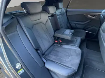 AUDI Q8 50 TDI qu. s-line STANDHZG. AHK ACC MATRXI LE