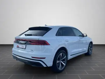 AUDI Q8 50 TDI quattro S LINE HD-MAT PANO B&O