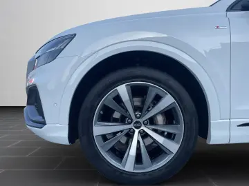 AUDI Q8 50 TDI quattro S LINE HD-MAT PANO B&O