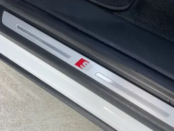 AUDI Q8 50 TDI quattro S LINE HD-MAT PANO B&O