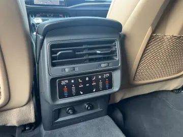 AUDI Q8 50 TDI quattro S LINE HD-MAT PANO B&O