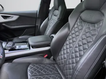 AUDI Q8 50 TDI Q S LINE PANO AHK B&O HuD KAMERA