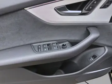 AUDI Q8 50 TDI Q S LINE PANO AHK B&O HuD KAMERA