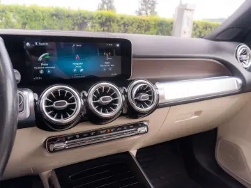 Mercedes-Benz GLB 200d 4MATIC