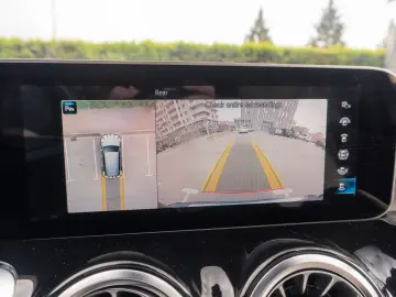 Mercedes-Benz GLB 200d 4MATIC