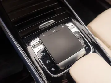 Mercedes-Benz GLB 200d 4MATIC