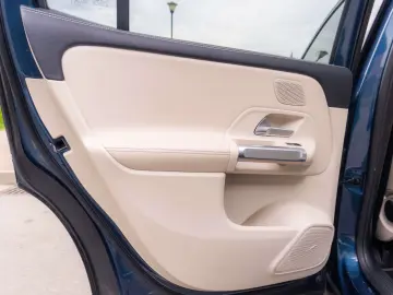 Mercedes-Benz GLB 200d 4MATIC