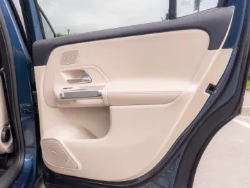 Mercedes-Benz GLB 200d 4MATIC