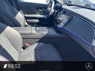 MERCEDES-BENZ E 400 e 4M AMG Sport Night Distr HUD 360