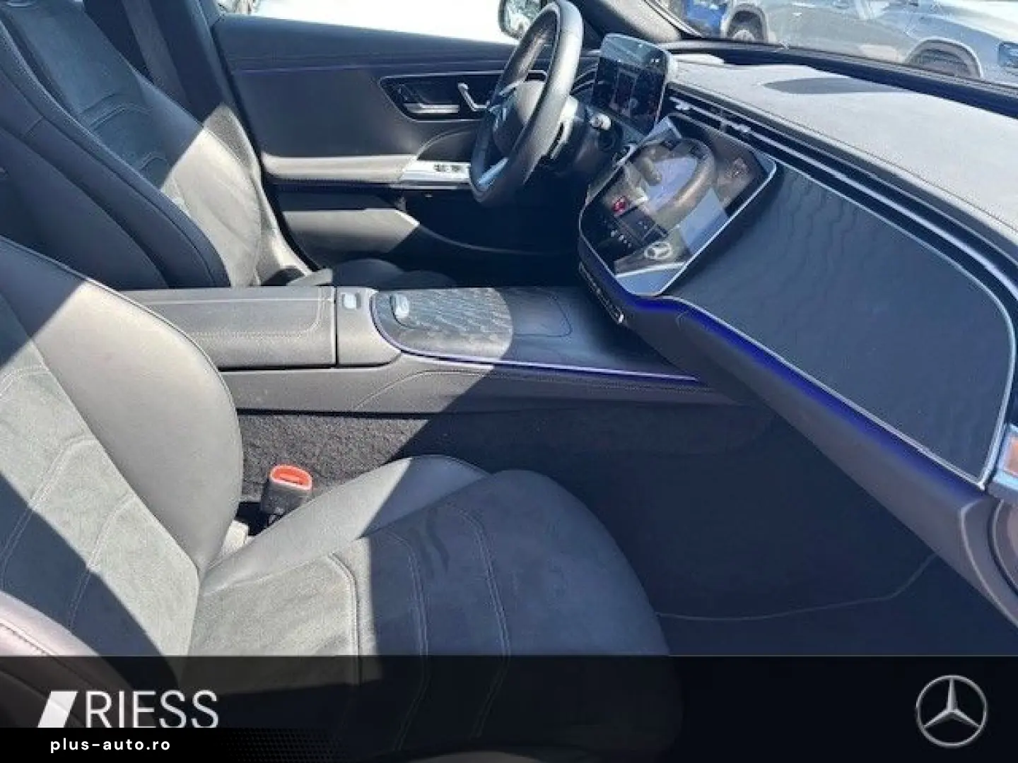 MERCEDES-BENZ E 400 e 4M AMG Sport Night Distr HUD 360