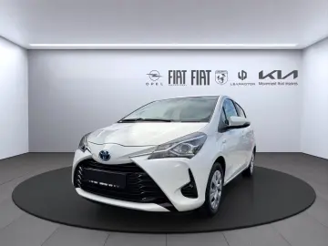 TOYOTA Yaris Hybrid Business Edition