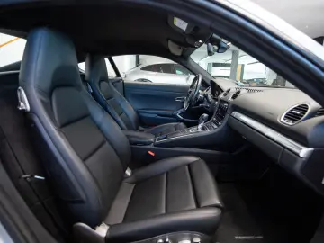 Porsche 718 Cayman (982) 2.0 PDK