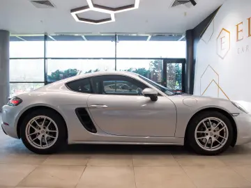 Porsche 718 Cayman (982) 2.0 PDK
