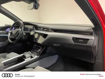 AUDI e-tron 55 quattro advanced PANO MMI AHK HUD 20