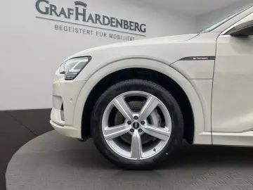 AUDI e-tron 55 quattro Advanced ACC LED MMI Navi