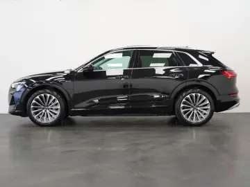 AUDI E-tron 55 Quattro S-Line PANO LEDER  97%-SOH