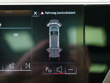 AUDI E-tron 55 Quattro S-Line PANO LEDER  97%-SOH