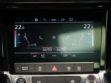 AUDI E-tron 55 Quattro S-Line PANO LEDER  97%-SOH