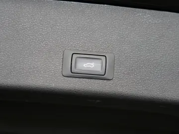 AUDI E-tron 55 Quattro S-Line PANO LEDER  97%-SOH