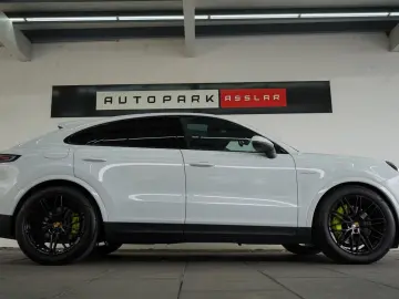 PORSCHE Cayenne Coupe E-Hybrid P-Display AHK SpAbgas HUD