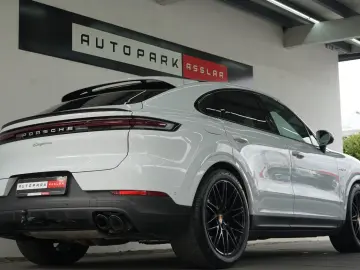 PORSCHE Cayenne Coupe E-Hybrid P-Display AHK SpAbgas HUD