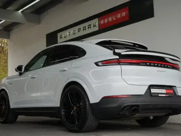 PORSCHE Cayenne Coupe E-Hybrid P-Display AHK SpAbgas HUD