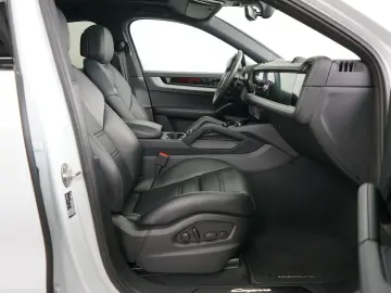 PORSCHE Cayenne Coupe E-Hybrid P-Display AHK SpAbgas HUD