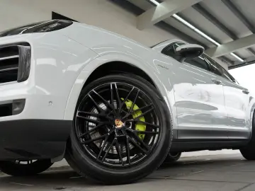 PORSCHE Cayenne Coupe E-Hybrid P-Display AHK SpAbgas HUD